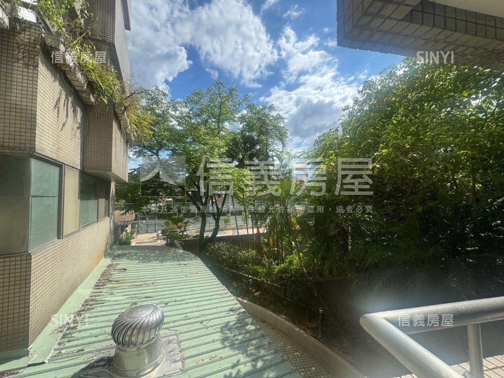 康詩稀有面中庭雙車位房屋室內格局與周邊環境
