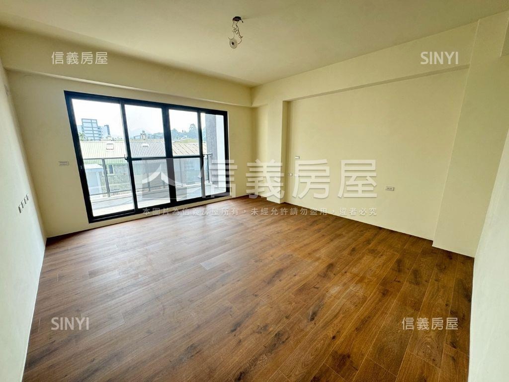 讚！全新森林花園電梯別墅房屋室內格局與周邊環境