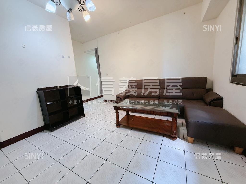 富宇新天地３房車位房屋室內格局與周邊環境