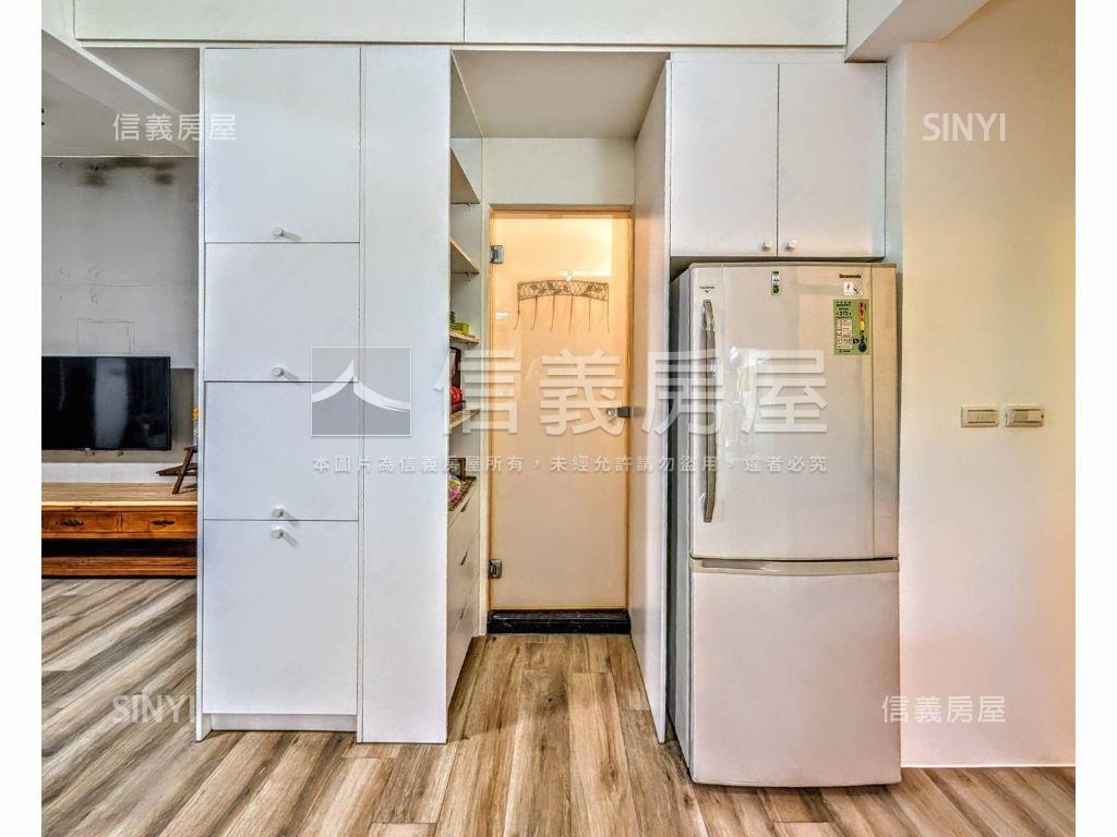 駕入美寓˙一樓質感車庫宅房屋室內格局與周邊環境