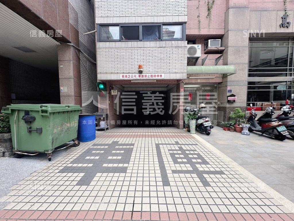 逢甲採光美屋附車位房屋室內格局與周邊環境