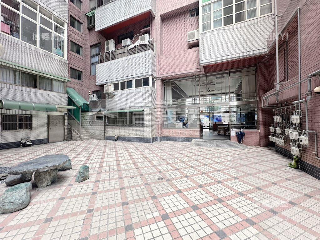 逢甲採光美屋附車位房屋室內格局與周邊環境
