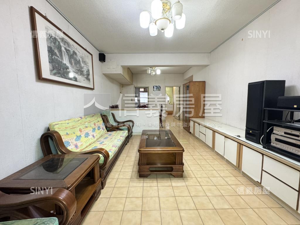 內湖國泰公寓三房房屋室內格局與周邊環境