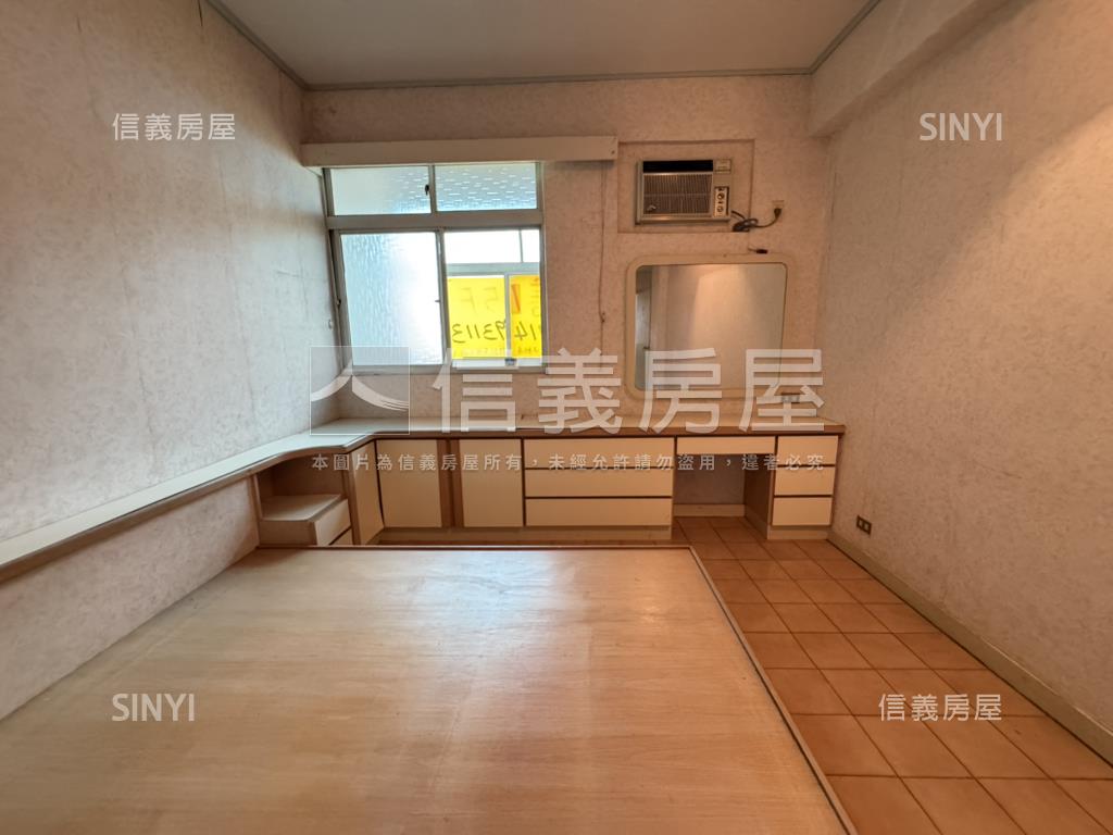 內湖國泰公寓三房房屋室內格局與周邊環境