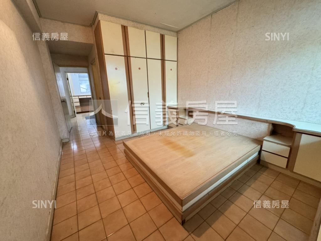 內湖國泰公寓三房房屋室內格局與周邊環境