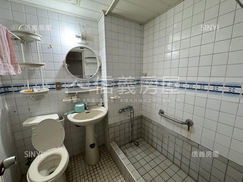 內湖國泰公寓三房房屋室內格局與周邊環境