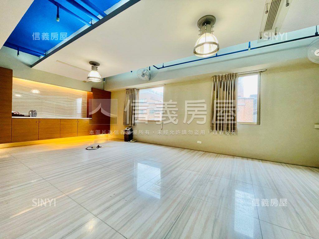 新站御庭頂級霸氣商辦房屋室內格局與周邊環境