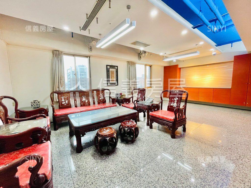 新站御庭頂級霸氣商辦房屋室內格局與周邊環境