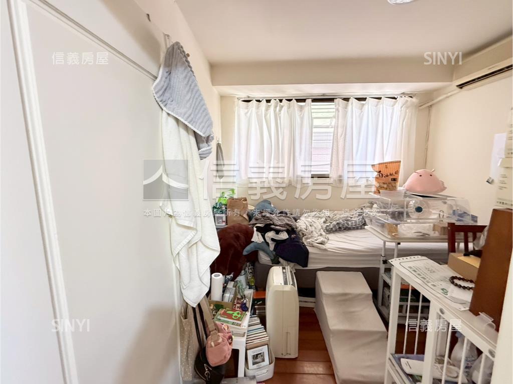 台北巴黎公園景觀三房房屋室內格局與周邊環境