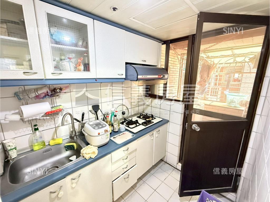 台北巴黎公園景觀三房房屋室內格局與周邊環境