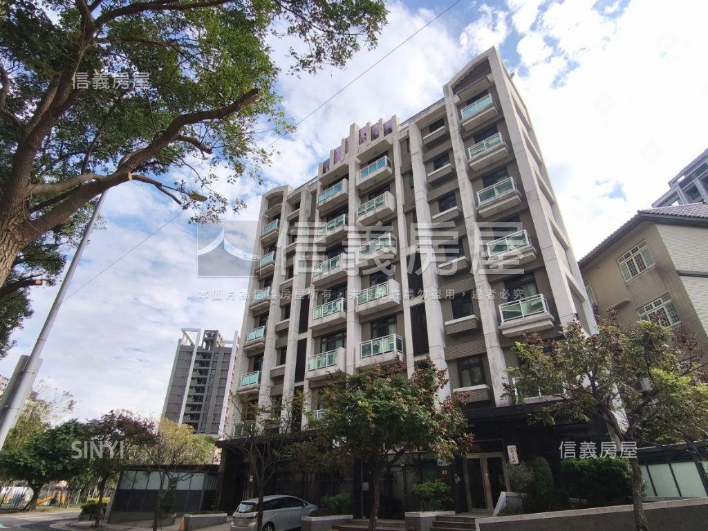 青埔Ａ１８稀有頂樓華廈房屋室內格局與周邊環境