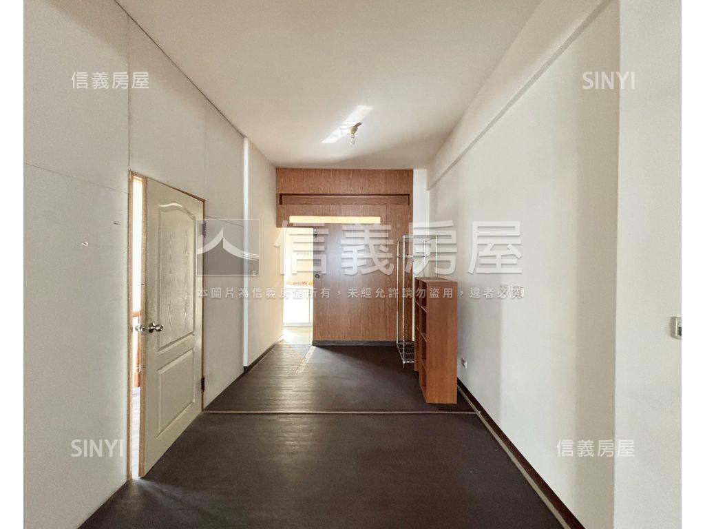 中醫商圈約５米面寬美店面房屋室內格局與周邊環境