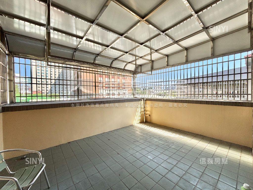 中醫商圈約５米面寬美店面房屋室內格局與周邊環境