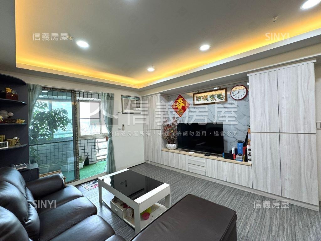 近文藻高樓景觀大４房車位房屋室內格局與周邊環境