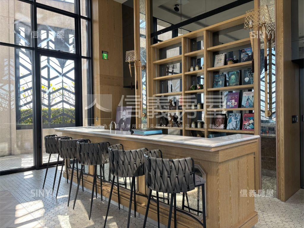 稀！時代高樓大露臺視野戶房屋室內格局與周邊環境