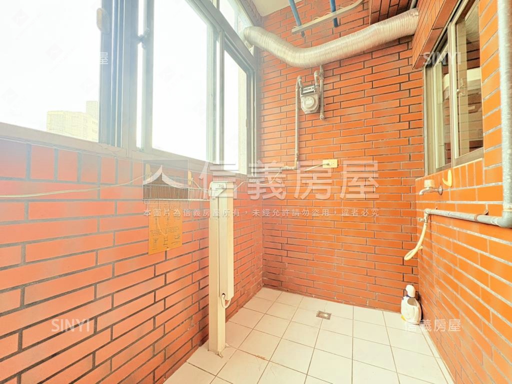 湖觀萊茵●捷運學區三房房屋室內格局與周邊環境