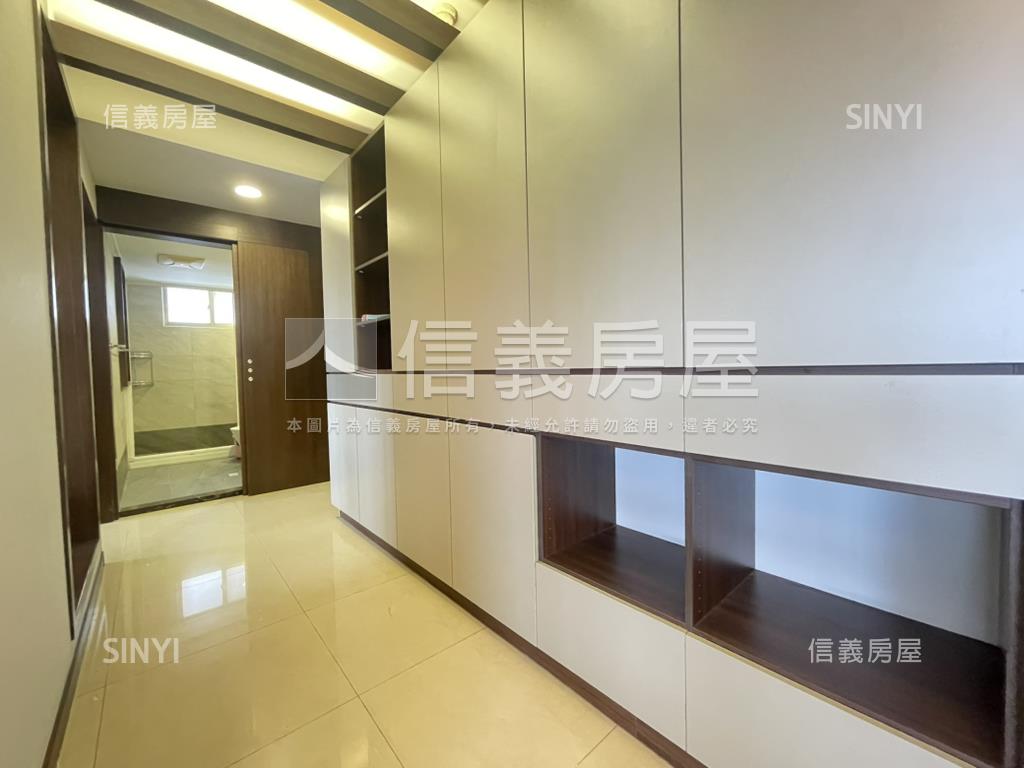 羅馬裝潢景觀大戶房屋室內格局與周邊環境