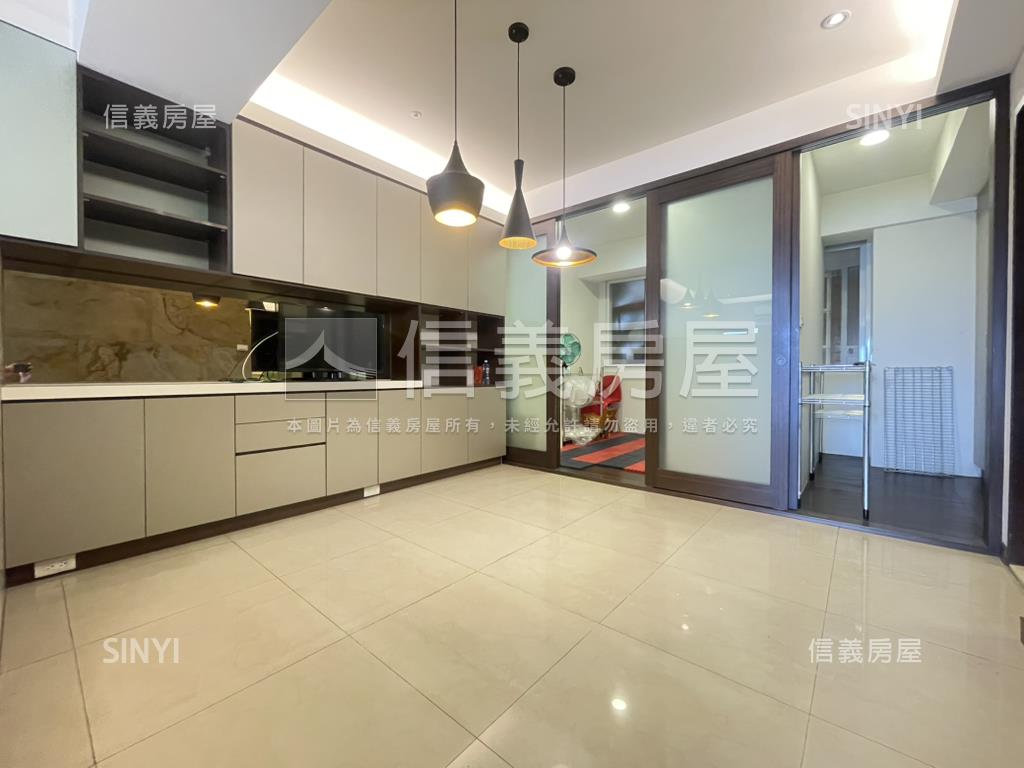 羅馬裝潢景觀大戶房屋室內格局與周邊環境