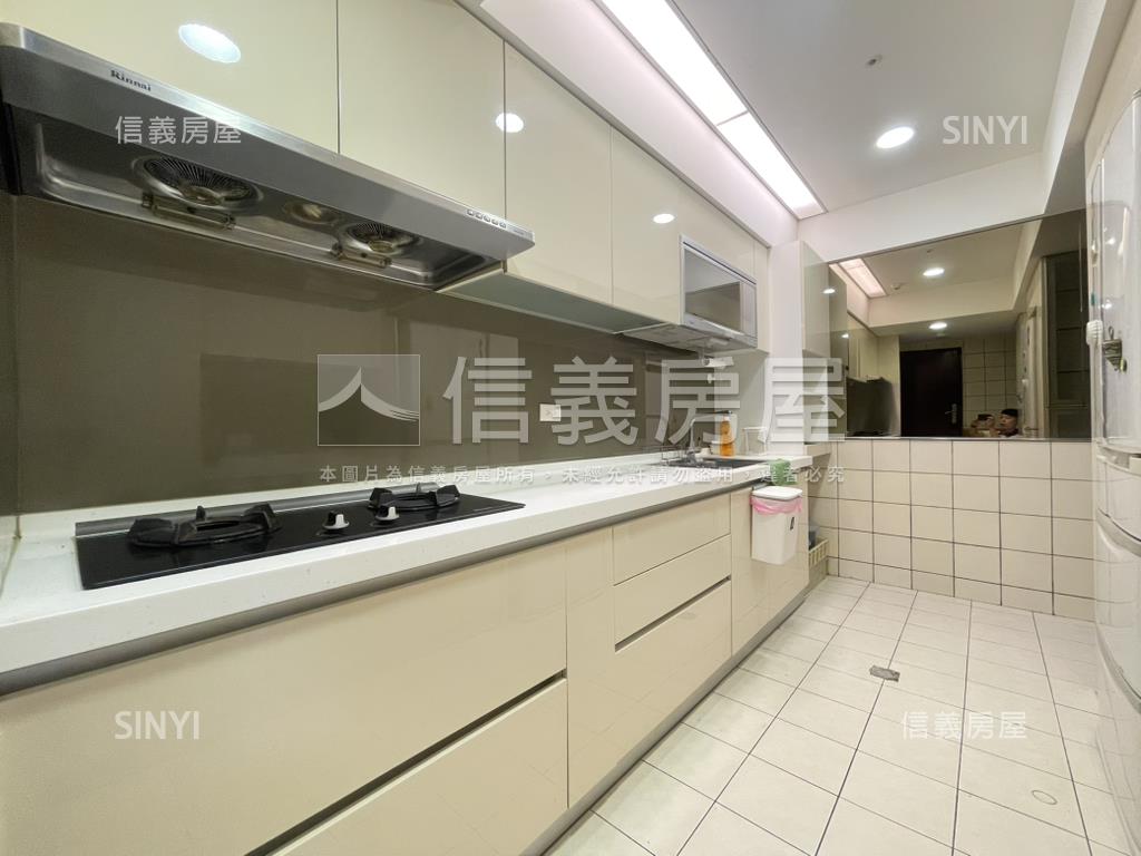 羅馬裝潢景觀大戶房屋室內格局與周邊環境