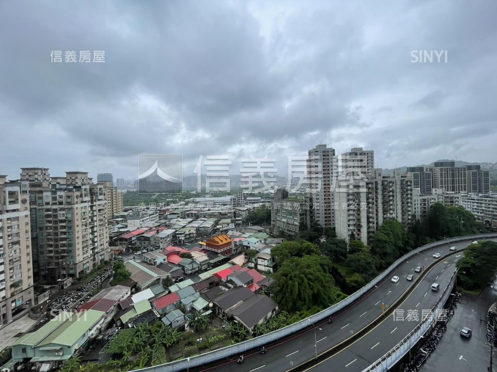 羅馬裝潢景觀大戶房屋室內格局與周邊環境