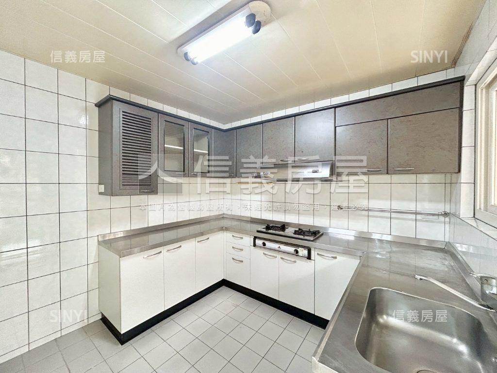 近國道頭份大地坪別墅透天房屋室內格局與周邊環境