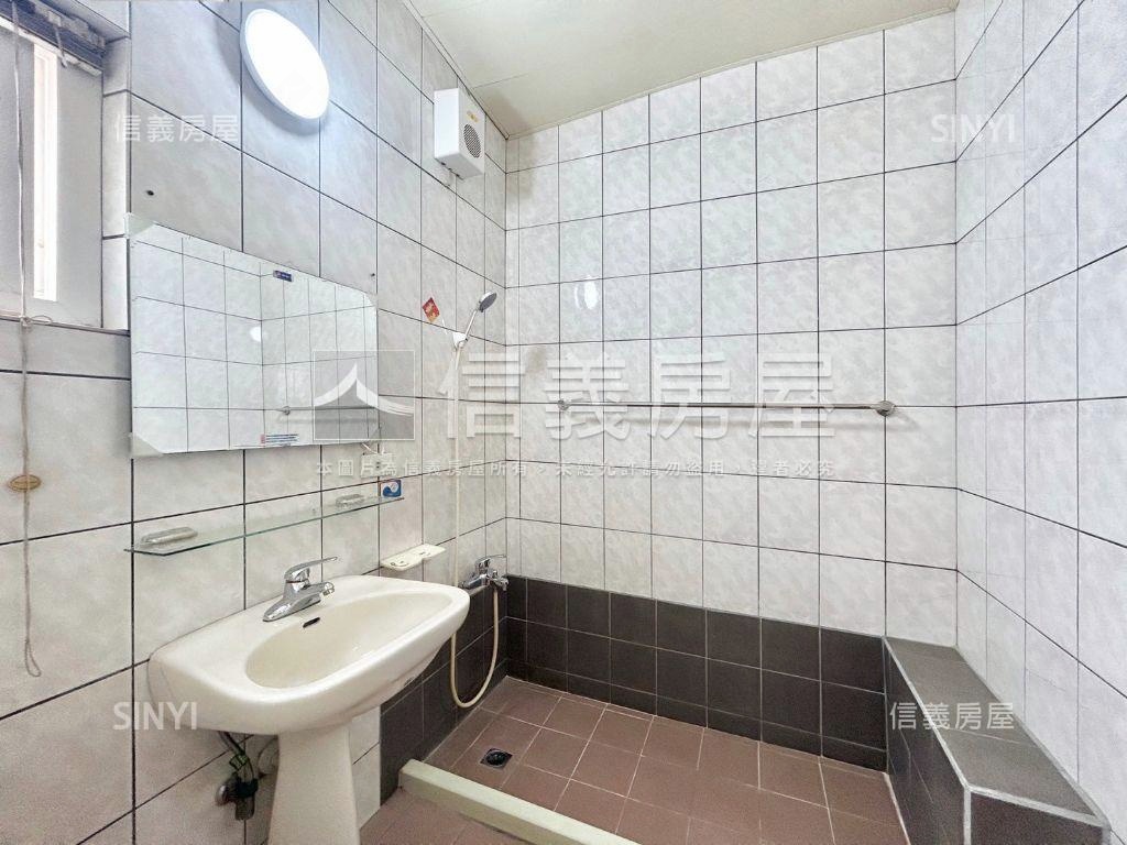 近國道頭份大地坪別墅透天房屋室內格局與周邊環境