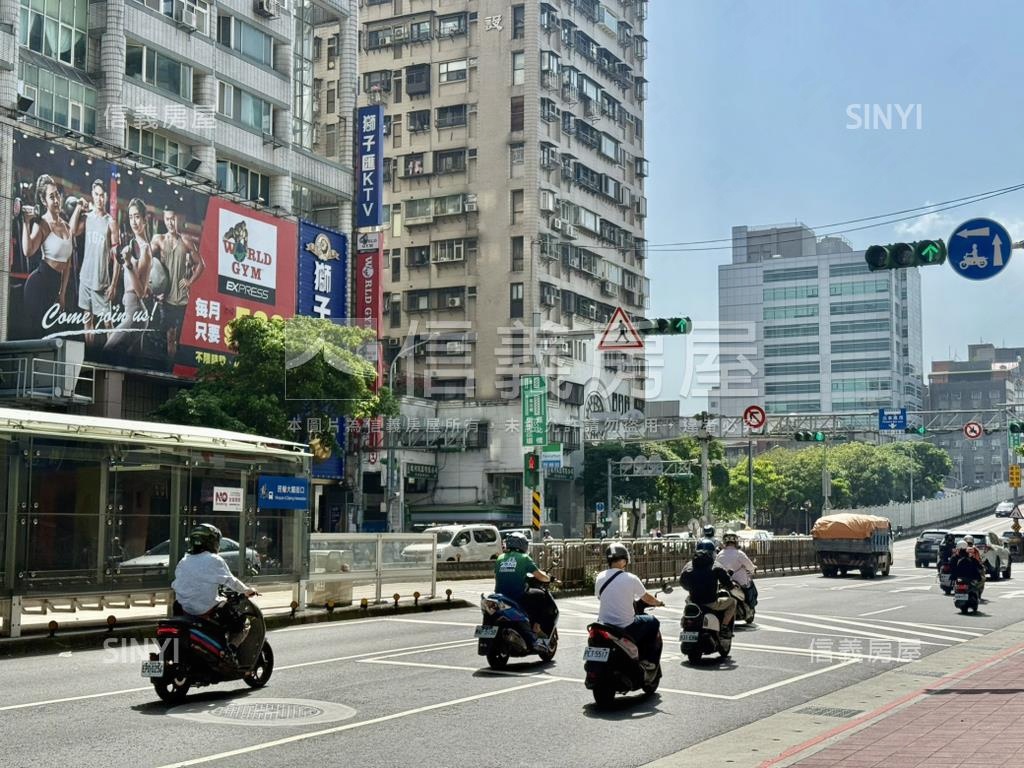 民權西路稀有黃金大店辦房屋室內格局與周邊環境