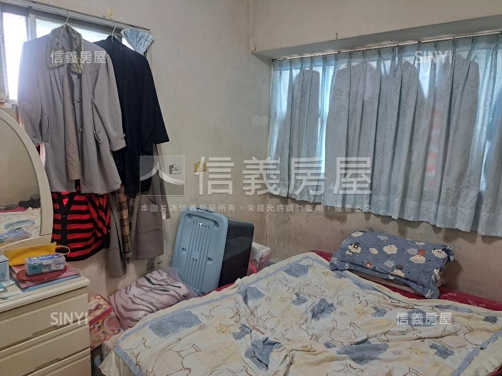 名揚四海電梯３房房屋室內格局與周邊環境