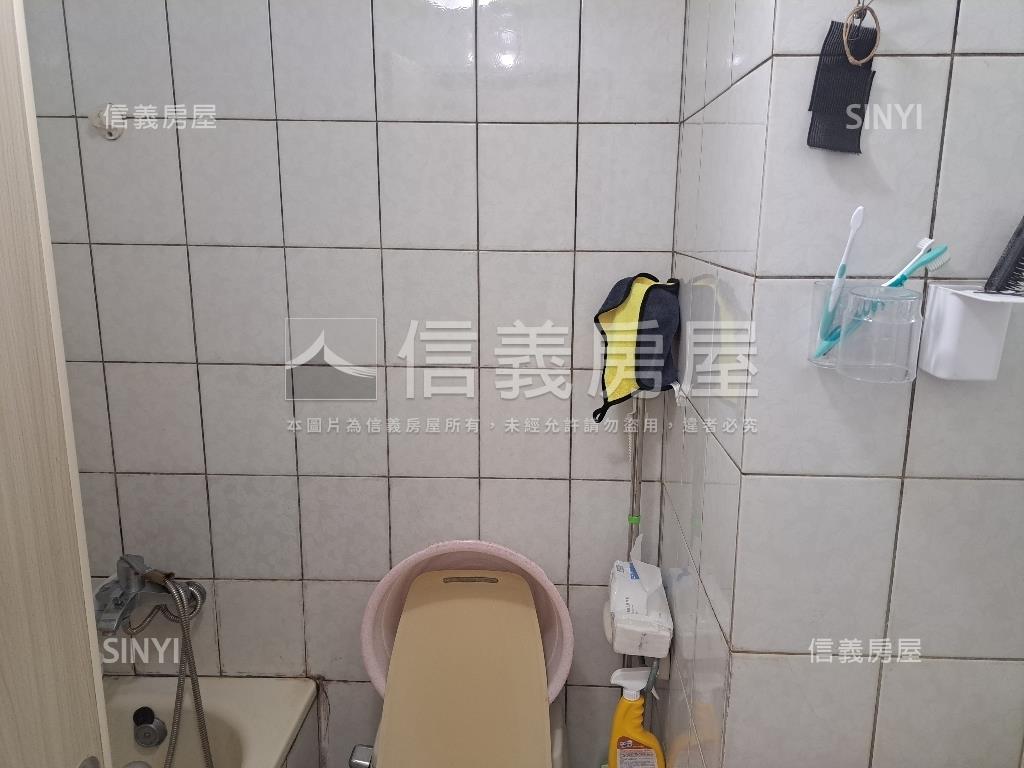 名揚四海電梯３房房屋室內格局與周邊環境