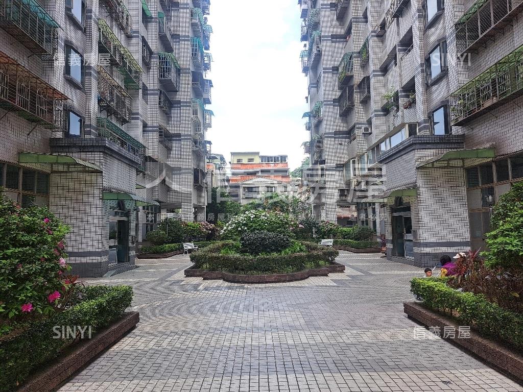 名揚四海電梯３房房屋室內格局與周邊環境