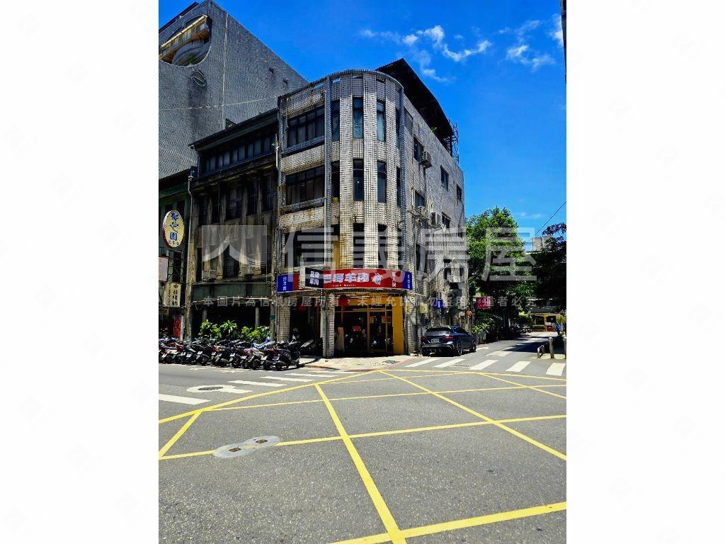 中山錦州三角窗店面半透天房屋室內格局與周邊環境