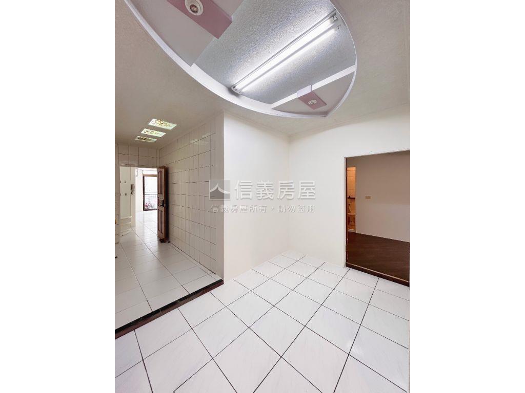 Ａ８專任華廈大空間美屋房屋室內格局與周邊環境
