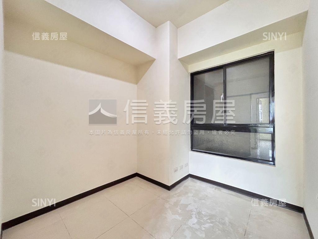 推！觀露臺名軒四房雙車位房屋室內格局與周邊環境