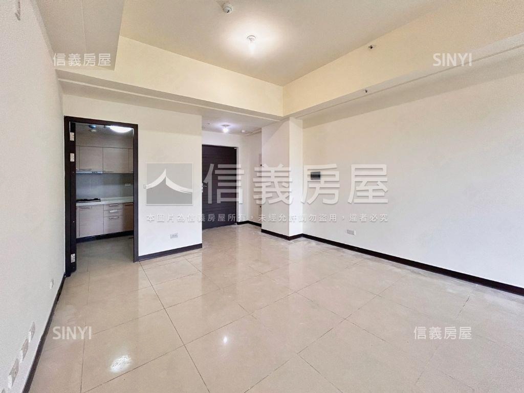 推！觀露臺名軒四房雙車位房屋室內格局與周邊環境
