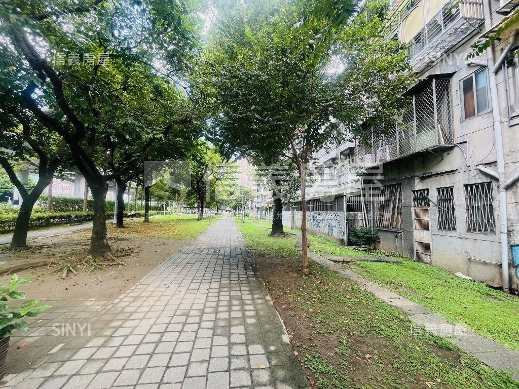專任庭院綠蔭方正邊間一樓房屋室內格局與周邊環境