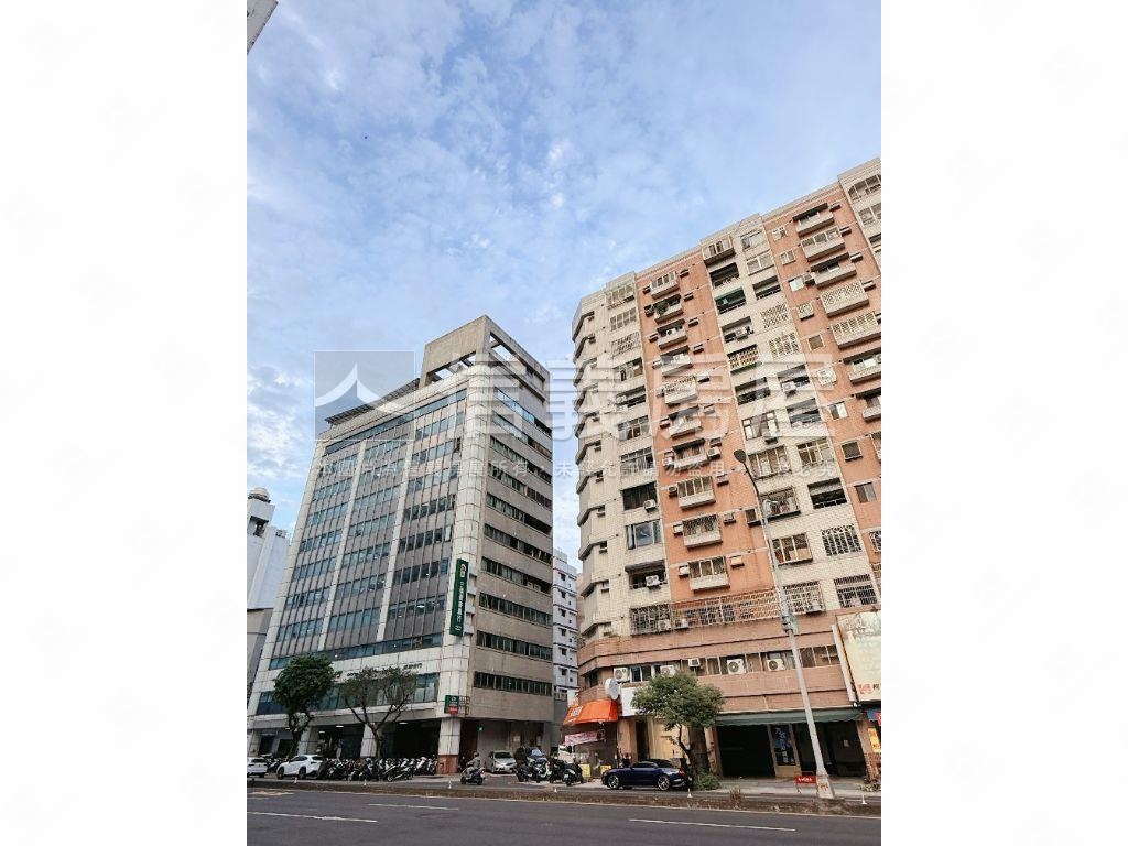 國產都心低總價高樓層商辦房屋室內格局與周邊環境