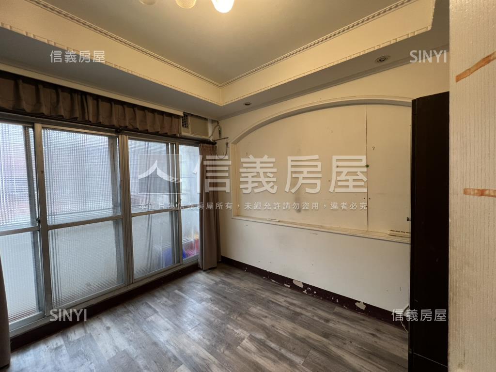 興進園道近育仁國小旁美寓房屋室內格局與周邊環境