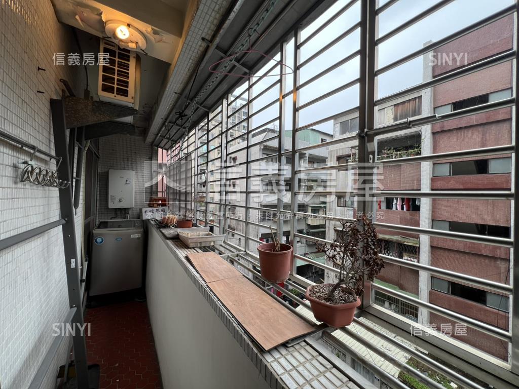 興進園道近育仁國小旁美寓房屋室內格局與周邊環境