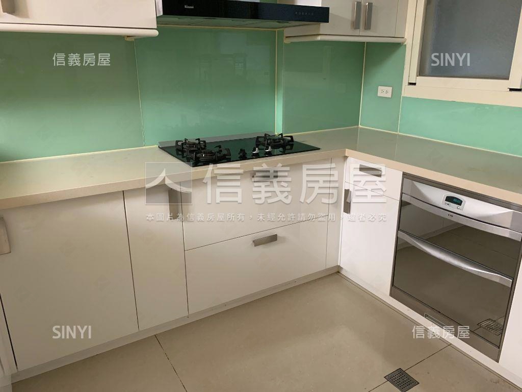 近遠百美透天房屋室內格局與周邊環境
