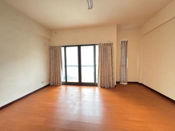 震後近大元國小美透店