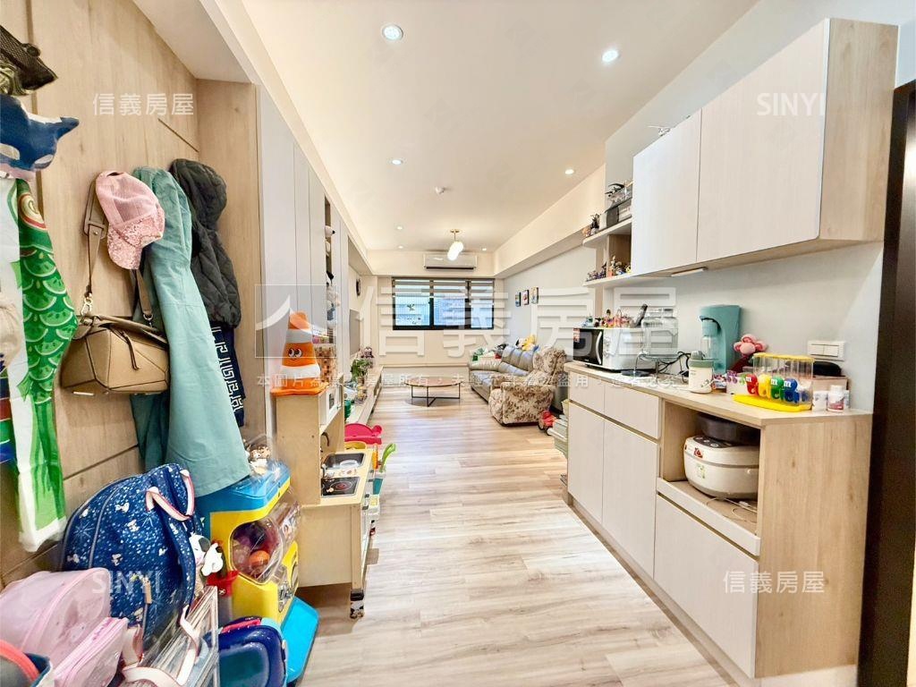 合雄Ｍ優美兩房車位房屋室內格局與周邊環境