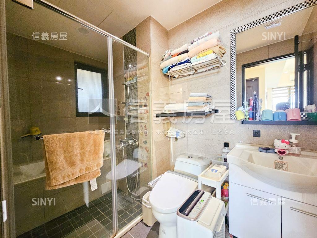 合雄Ｍ優美兩房車位房屋室內格局與周邊環境