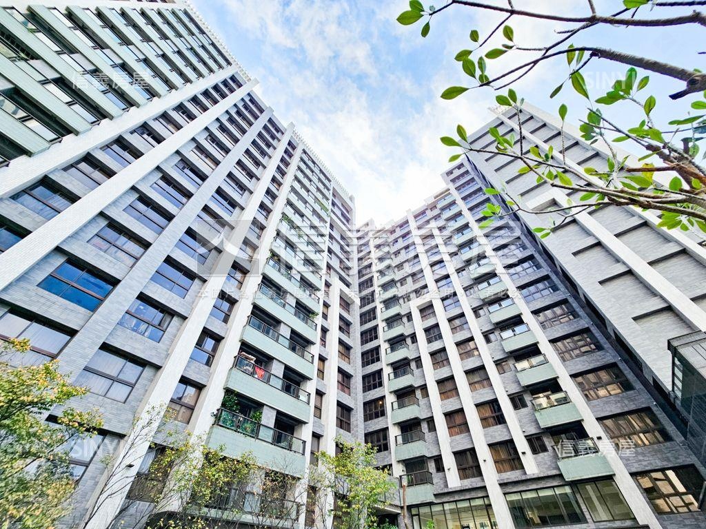 合雄Ｍ優美兩房車位房屋室內格局與周邊環境