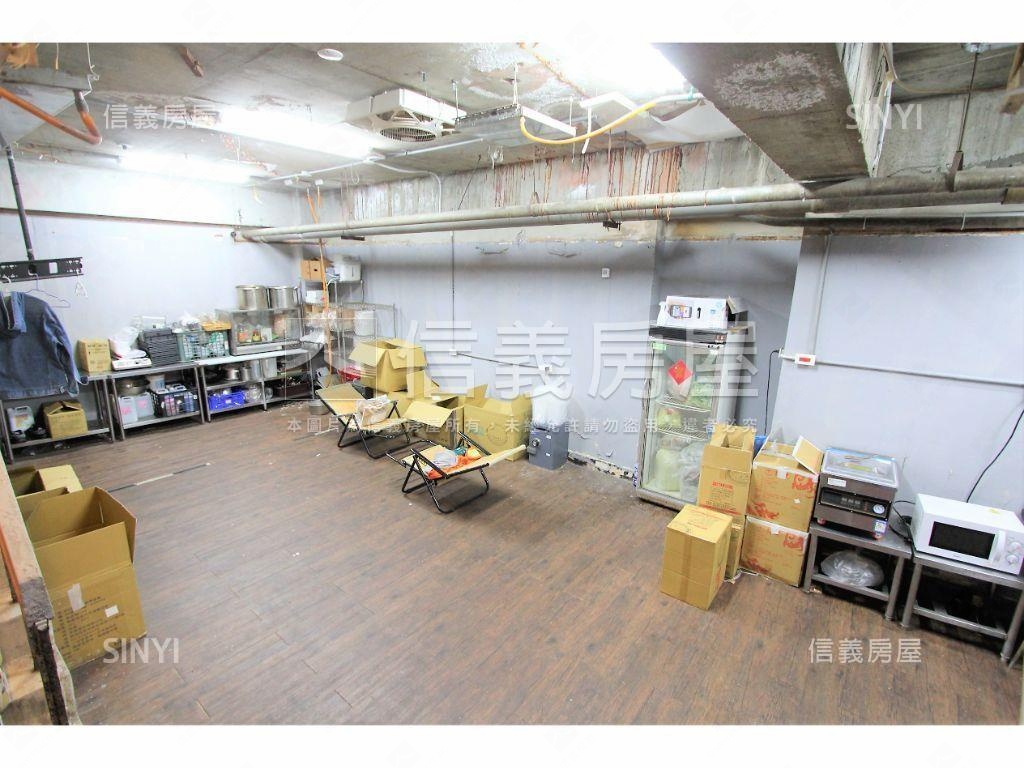 敦北民生人潮金店面房屋室內格局與周邊環境