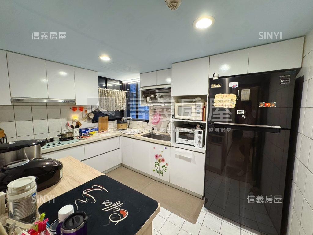 ⭐日月光三房美屋＋車位⭐房屋室內格局與周邊環境