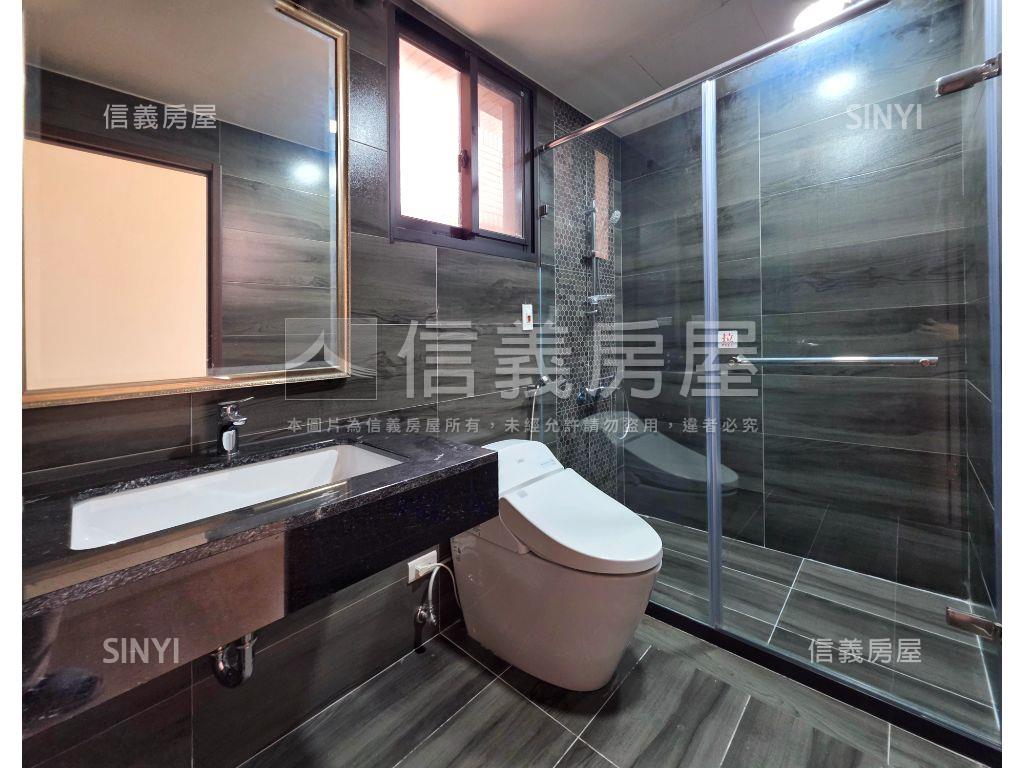 富宇擎天帝王視野戶雙車位房屋室內格局與周邊環境