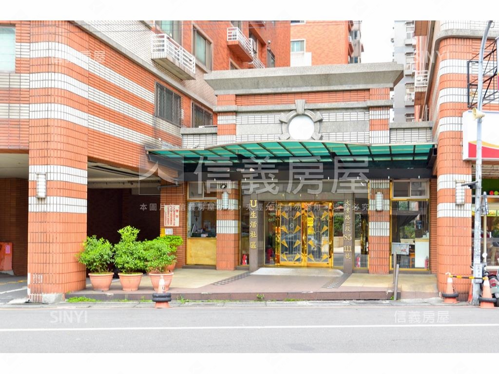 麗寶Ｕ生活四房車位房屋室內格局與周邊環境