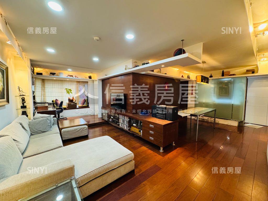 森林公園景觀美宅房屋室內格局與周邊環境