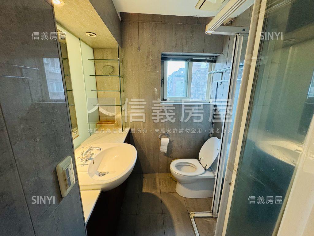 森林公園景觀美宅房屋室內格局與周邊環境