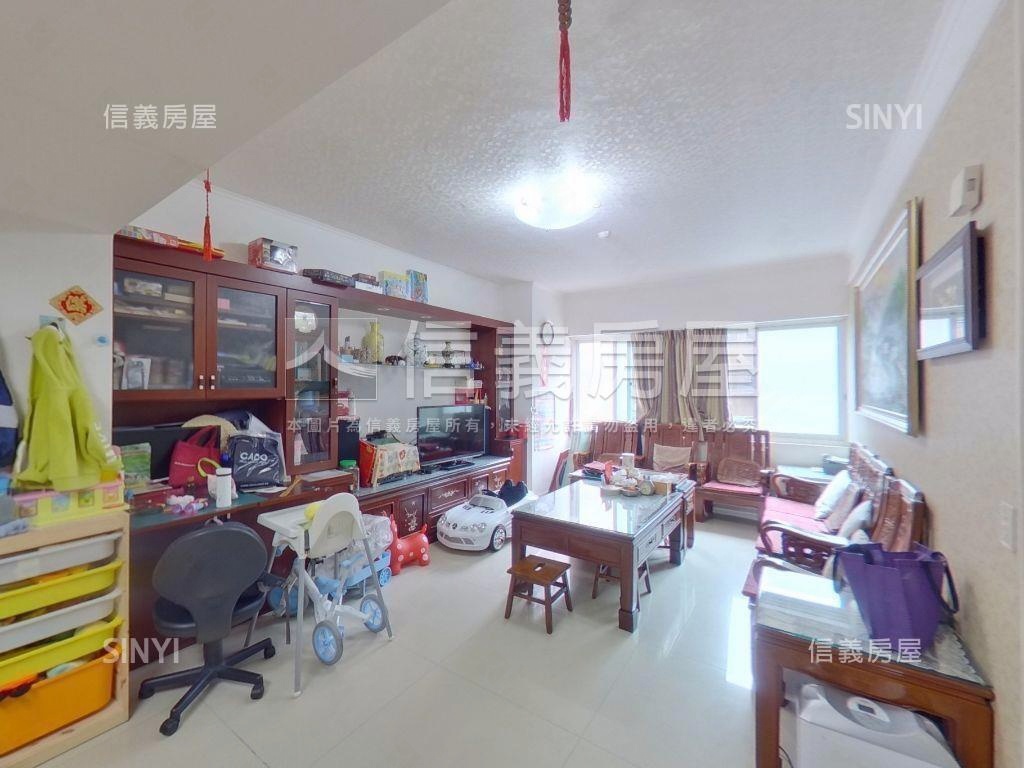 國泰名人後棟三房房屋室內格局與周邊環境
